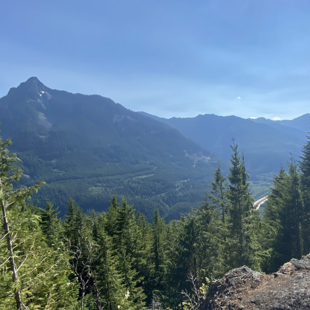 A view of the mountains on Snoqualmie Pass.