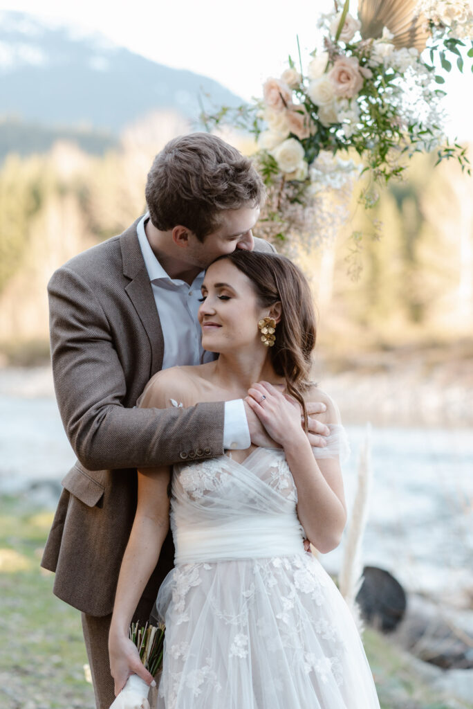 A couples portrait on their elopement day